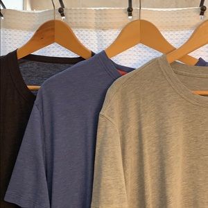 3 men’s XL lulu Ts
